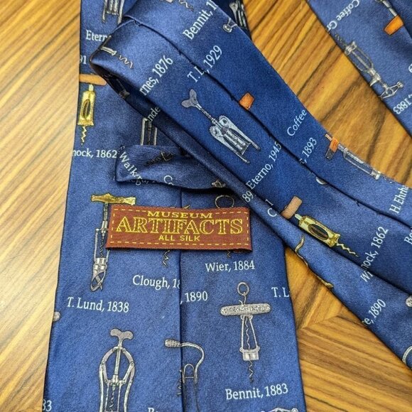 VINTAGE MUSEUM ARTIFACTS silk tie navy corkscrew collection - Picture 2 of 9